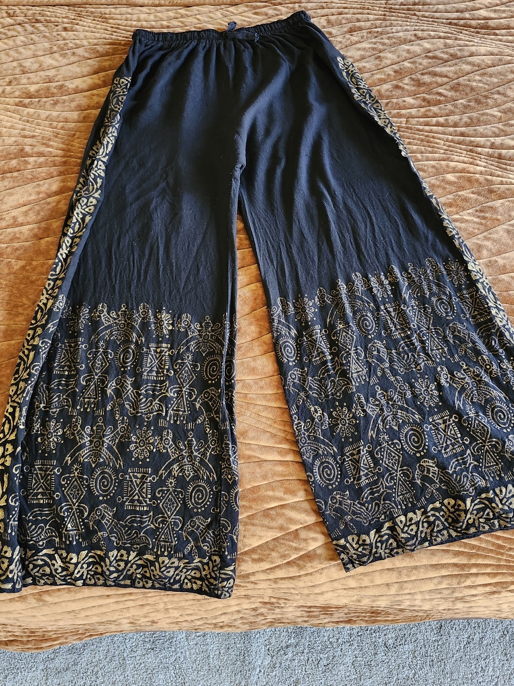Black Wide-Leg Printed Palazzo Pants